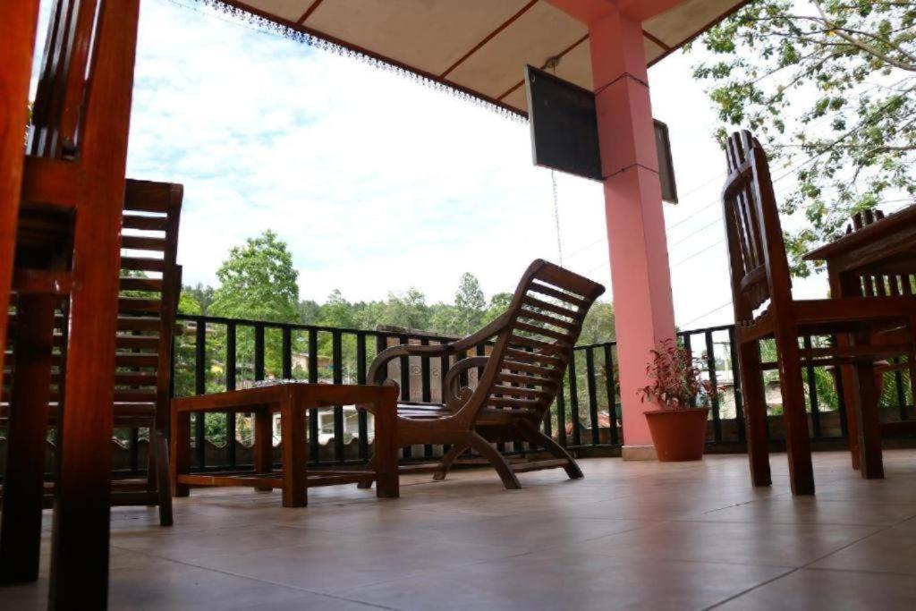 Little Heaven Guest Hotell Ella Exteriör bild